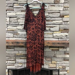 Alexia Admor rose floral velvet midi dress bell sleeved v neck size large red